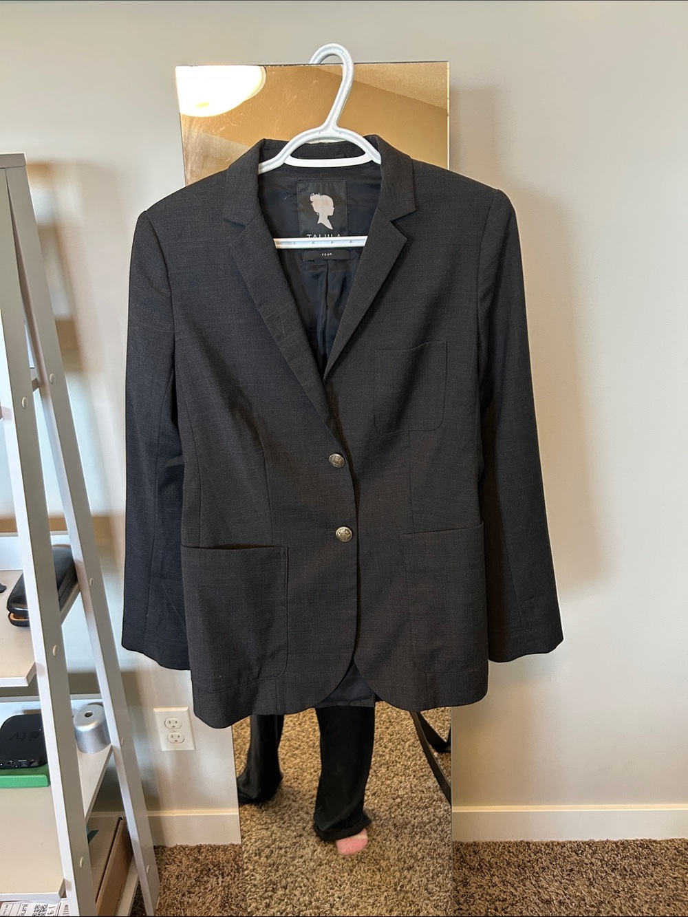 Women’s Black Single-Breasted Blazer